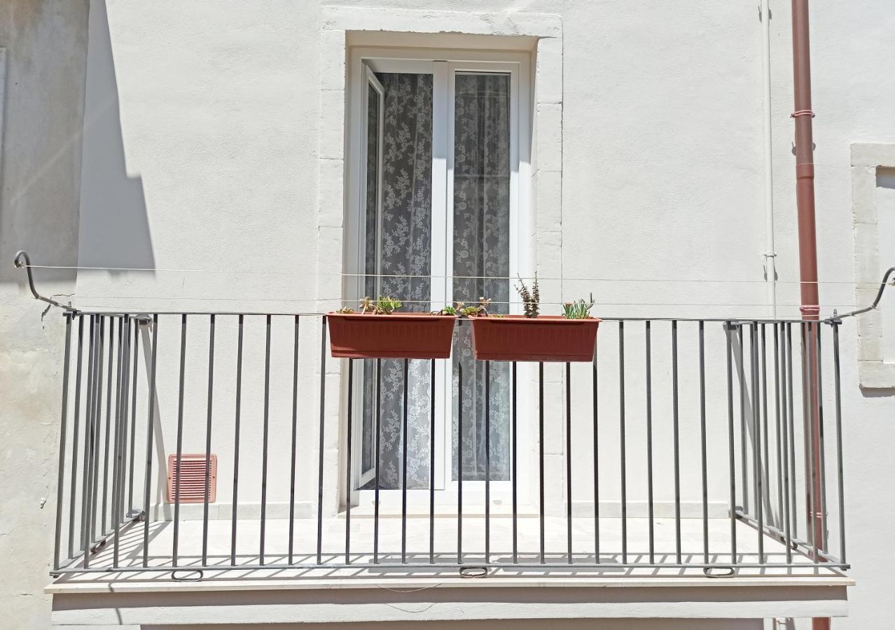 Tedimo Supra Nuovo Grande Monolocale Con Tutti I Comfort Ragusa Buitenkant foto